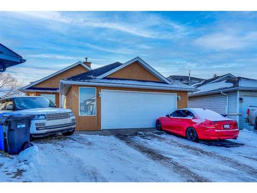 315 Appleglen Place Se, Calgary, AB - Outdoor