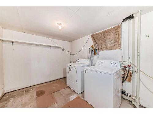 2136 22 Avenue Sw, Calgary, AB - Indoor Photo Showing Laundry Room