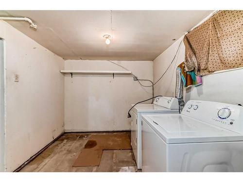 2136 22 Avenue Sw, Calgary, AB - Indoor Photo Showing Laundry Room