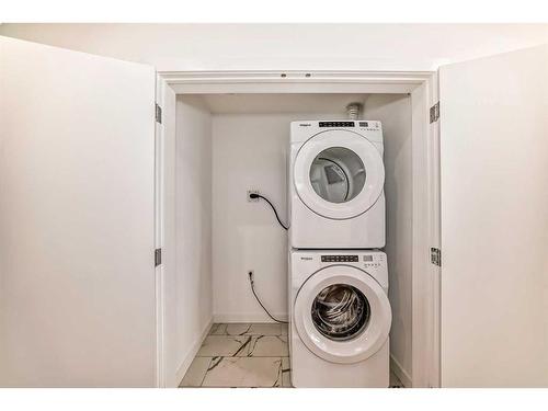 2402-60 Skyview Ranch Road Ne, Calgary, AB - Indoor Photo Showing Laundry Room