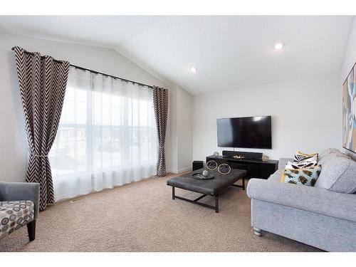 100 Cranridge Crescent Se, Calgary, AB - Indoor Photo Showing Other Room