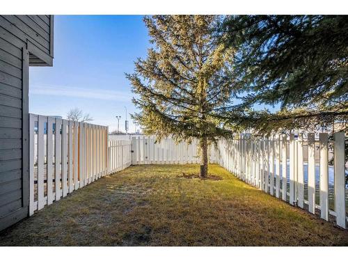 1401-919 38 Street Ne, Calgary, AB - Outdoor