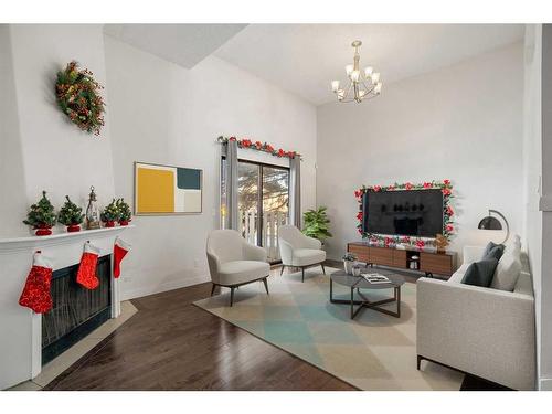 1401-919 38 Street Ne, Calgary, AB - Indoor Photo Showing Living Room