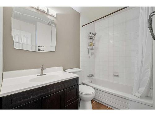 1401-919 38 Street Ne, Calgary, AB - Indoor Photo Showing Bathroom