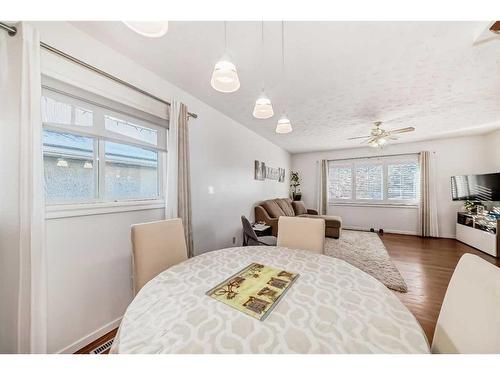 320 44 Street Se, Calgary, AB - Indoor Photo Showing Dining Room