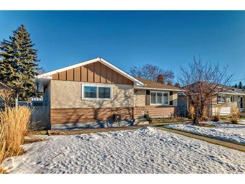 320 44 Street Se, Calgary, AB - Outdoor