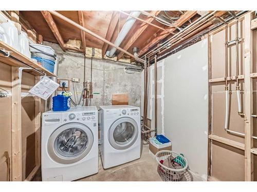 320 44 Street Se, Calgary, AB - Indoor Photo Showing Laundry Room