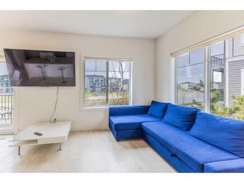 272 Canals Crossing Sw, Airdrie, AB - Indoor Photo Showing Living Room