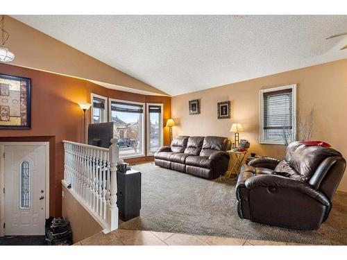 35 Applefield Close Se, Calgary, AB - Indoor Photo Showing Living Room