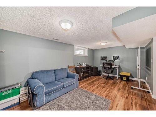 21-12 Silver Creek Boulevard Nw, Airdrie, AB - Indoor