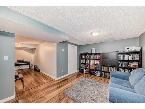 21-12 Silver Creek Boulevard Nw, Airdrie, AB - Indoor