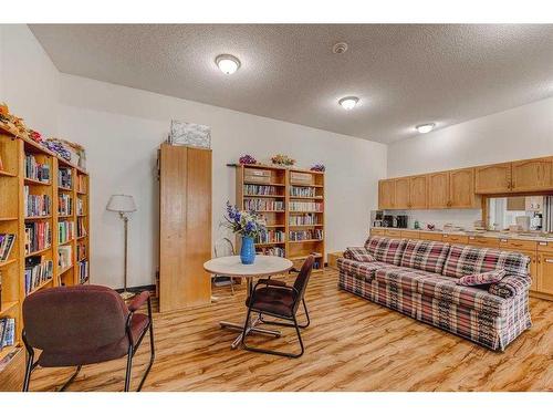 101-2101 Hawksbrow Point Nw, Calgary, AB - Indoor