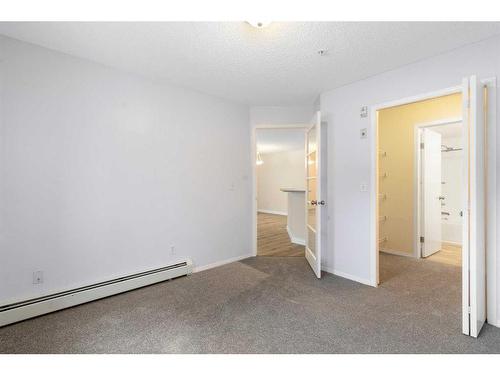 1113-4975 130 Avenue Se, Calgary, AB - Indoor Photo Showing Other Room