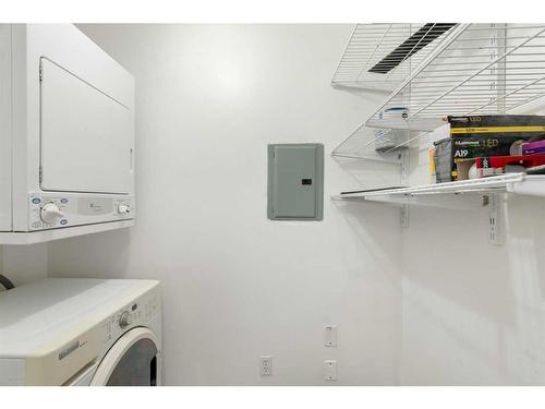 1113-4975 130 Avenue Se, Calgary, AB - Indoor Photo Showing Laundry Room