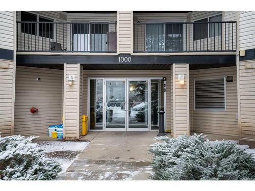 1113-4975 130 Avenue Se, Calgary, AB - Outdoor