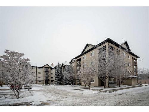 1113-4975 130 Avenue Se, Calgary, AB - Outdoor