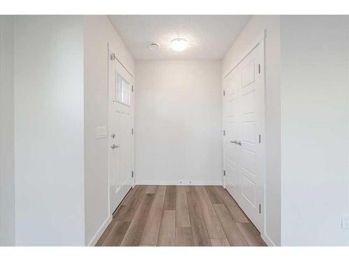 303 Cranbrook Square Se, Calgary, AB - Indoor Photo Showing Other Room