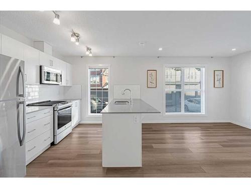 303 Cranbrook Square Se, Calgary, AB - Indoor Photo Showing Kitchen