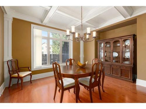 31 Aspen Meadows Green Sw, Calgary, AB - Indoor Photo Showing Dining Room