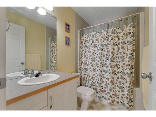 161 West Creek Boulevard, Chestermere, AB - Indoor Photo Showing Bathroom