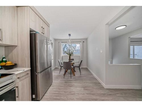 6-4503 75 Street Nw, Calgary, AB - Indoor