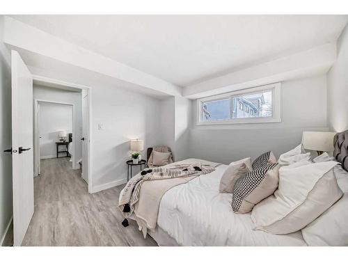 6-4503 75 Street Nw, Calgary, AB - Indoor Photo Showing Bedroom