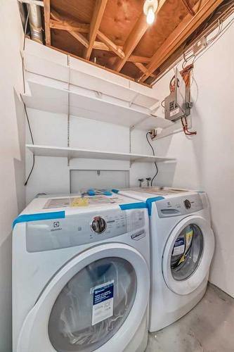 6-4503 75 Street Nw, Calgary, AB - Indoor Photo Showing Laundry Room