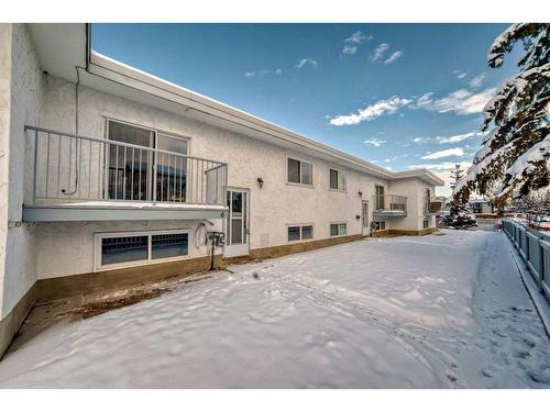 6-4503 75 Street Nw, Calgary, AB - Outdoor