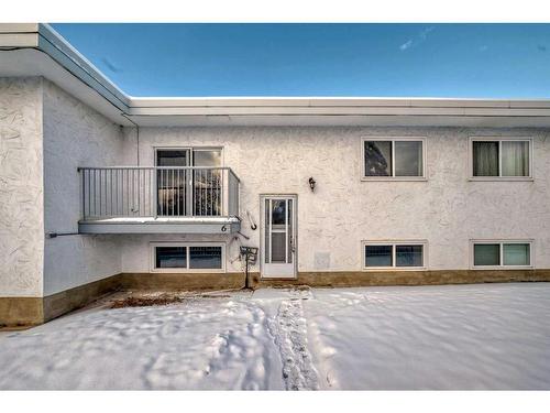 6-4503 75 Street Nw, Calgary, AB - Outdoor