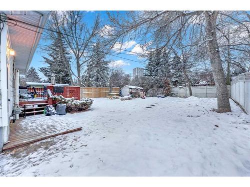 2323 23 Street Nw, Calgary, AB - Outdoor