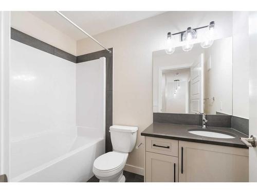 1199 Lanark Boulevard, Airdrie, AB - Indoor Photo Showing Bathroom