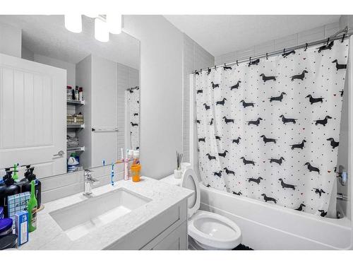 507-355 Nolancrest Heights Nw, Calgary, AB - Indoor Photo Showing Bathroom