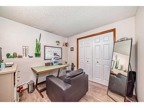 70 Sierra Vista Circle Sw, Calgary, AB - Indoor