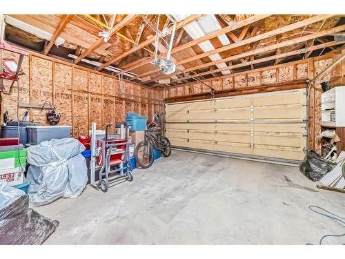 70 Sierra Vista Circle Sw, Calgary, AB - Indoor Photo Showing Garage