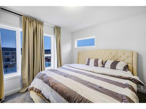 826 Belmont Drive, Calgary, AB - Indoor Photo Showing Bedroom