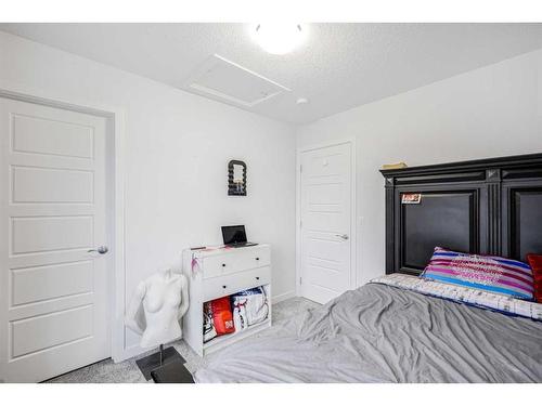 826 Belmont Drive, Calgary, AB - Indoor Photo Showing Bedroom