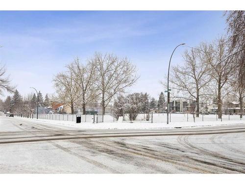 538 53 Avenue Sw, Calgary, AB - Outdoor