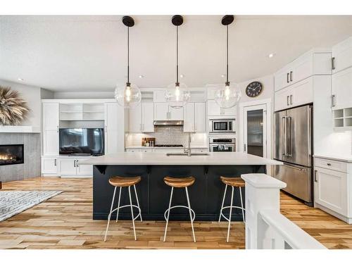 538 53 Avenue Sw, Calgary, AB - Indoor Photo Showing Kitchen With Stainless Steel Kitchen With Upgraded Kitchen