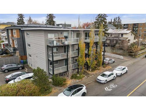 8-1530 26 Avenue Sw, Calgary, AB - Outdoor