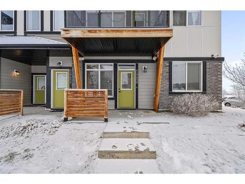 19654 42 Street Se, Calgary, AB - Outdoor