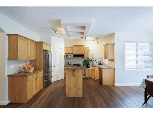 66 Tuscany Ridge Close Nw, Calgary, AB - Indoor Photo Showing Kitchen