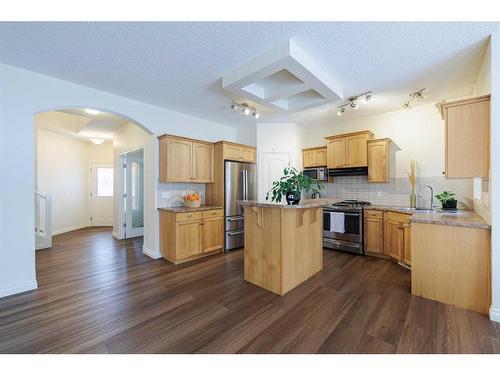 66 Tuscany Ridge Close Nw, Calgary, AB - Indoor Photo Showing Kitchen