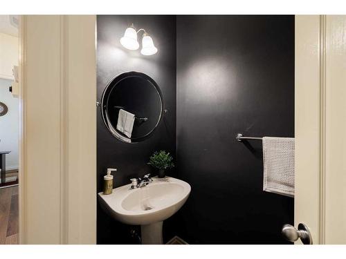 66 Tuscany Ridge Close Nw, Calgary, AB - Indoor Photo Showing Bathroom