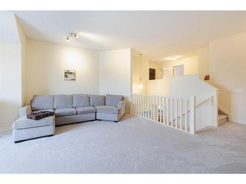 66 Tuscany Ridge Close Nw, Calgary, AB - Indoor Photo Showing Living Room