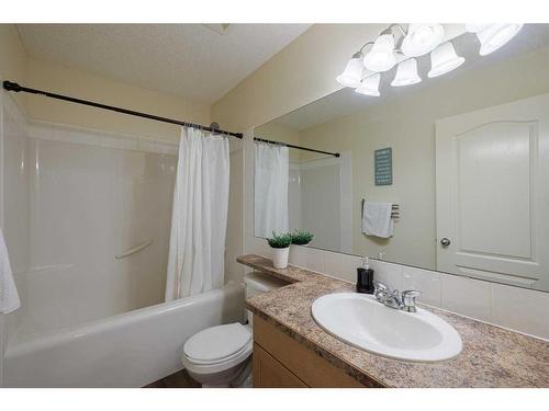 66 Tuscany Ridge Close Nw, Calgary, AB - Indoor Photo Showing Bathroom