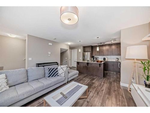 806 Evanston Manor Nw, Calgary, AB - Indoor Photo Showing Living Room