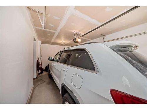 806 Evanston Manor Nw, Calgary, AB - Indoor Photo Showing Garage