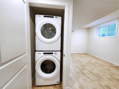 116 Setonstone Gardens Se, Calgary, AB - Indoor Photo Showing Laundry Room