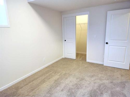 116 Setonstone Gardens Se, Calgary, AB - Indoor Photo Showing Other Room