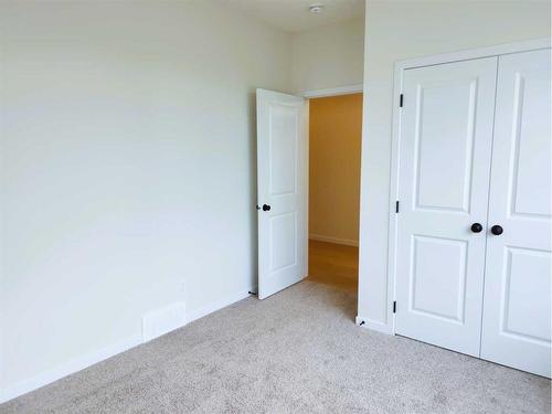 116 Setonstone Gardens Se, Calgary, AB - Indoor Photo Showing Other Room